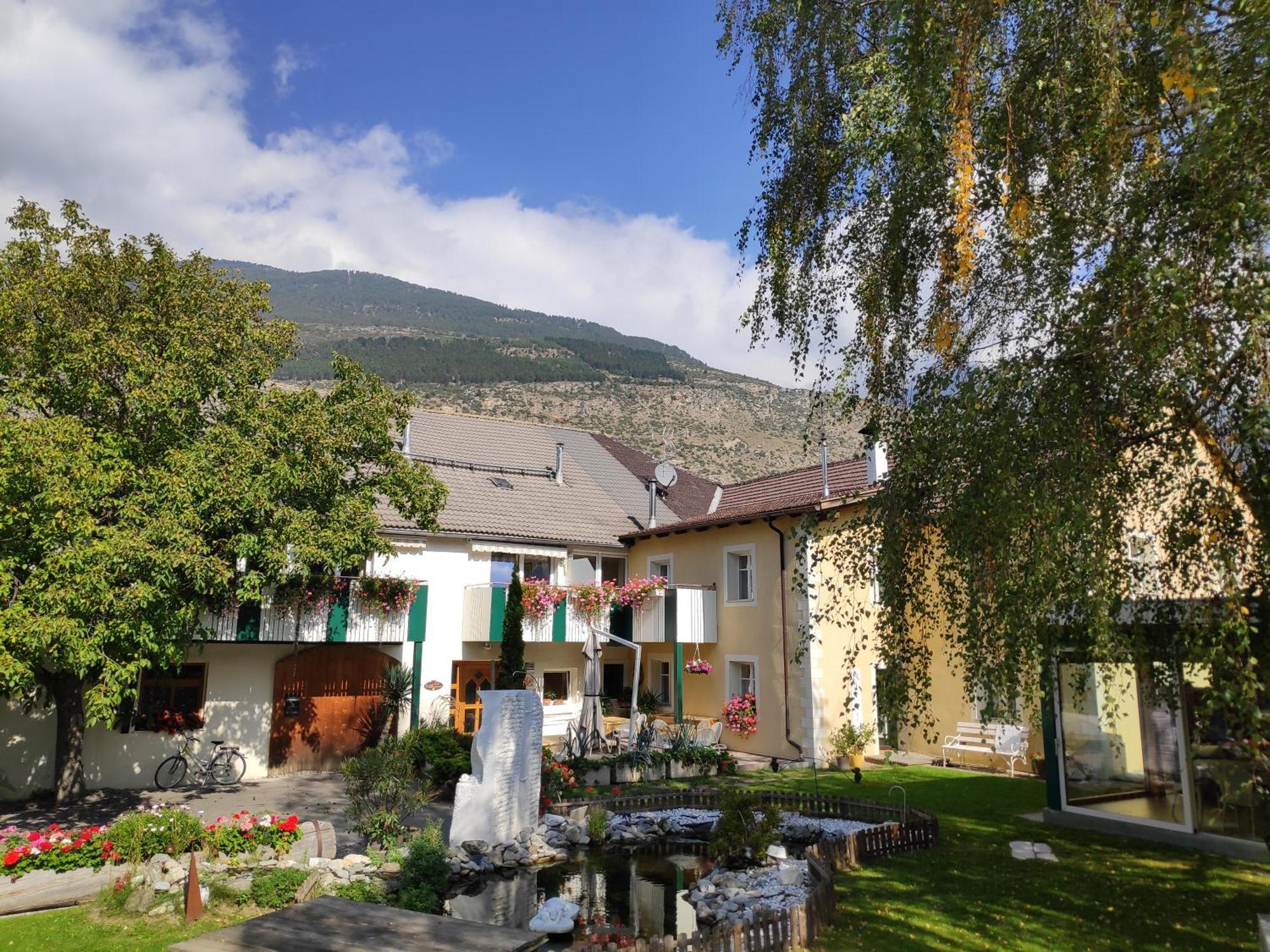 Obstbauernhof Fohlenhof Apartment Lasa Bagian luar foto